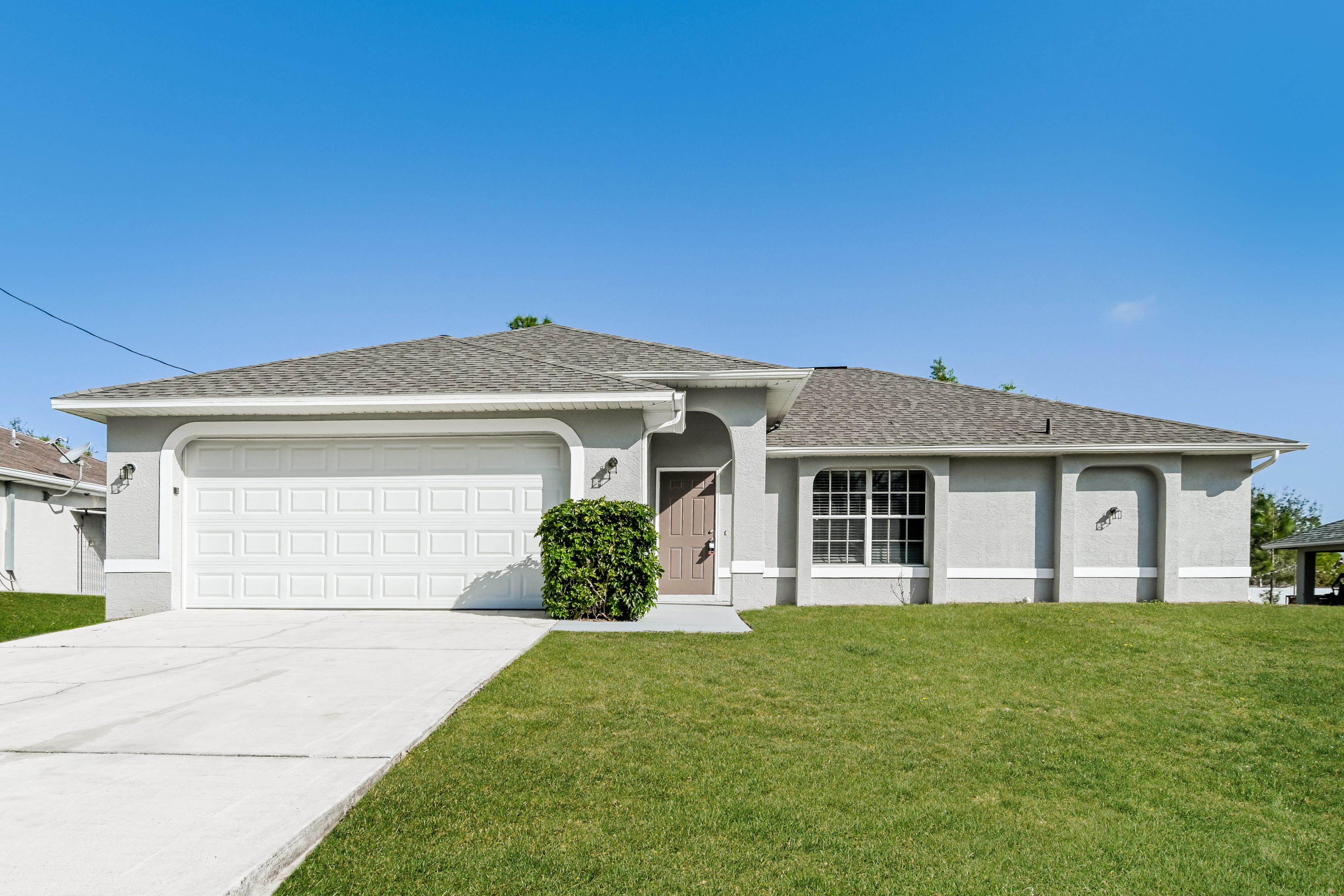 749 Colyer St E Lehigh Acres, FL 33974